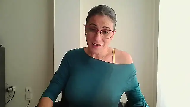 Snapshot of Sanada_hot chatting on October 15, 2025, 1:33 pm Sanada hot online show from October 15, 2025, 1:33 pm