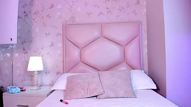 Snapshot of ambar_sullivan chatting on October 7, 2025, 11:40 am ambar sullivan online show from October 7, 2025, 11:40 am