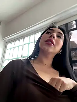 isabella jade online show from October 29, 2025, 1:46 pm