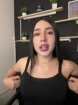 isabella jade online show from February 6, 2026, 7:06 pm