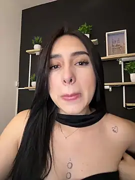 isabella jade online show from February 13, 2026, 9:11 pm