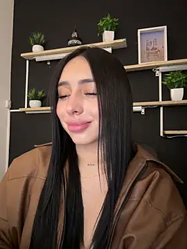 isabella jade online show from February 17, 2026, 10:05 pm