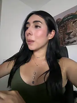 isabella jade online show from March 16, 2026, 9:41 pm