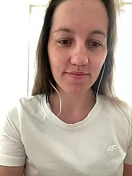 Snapshot of Nicole-Ray chatting on June 7, 2026, 7:23 am Nicole-Ray online show from June 7, 2026, 7:23 am