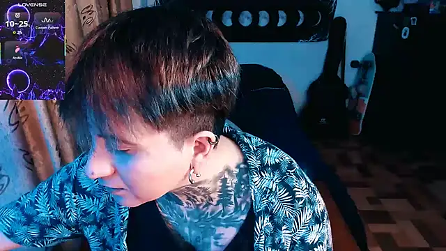 Snapshot of Marieblueeyes chatting on October 24, 2025, 11:56 pm Marieblueeyes online show from October 24, 2025, 11:56 pm