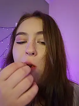 Snapshot of Yammy_Yumi chatting on January 9, 2026, 1:36 pm Yammy Yumi online show from January 9, 2026, 1:36 pm