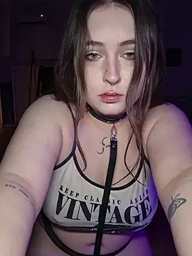 Yammy Yumi online show from July 31, 2026, 10:09 pm