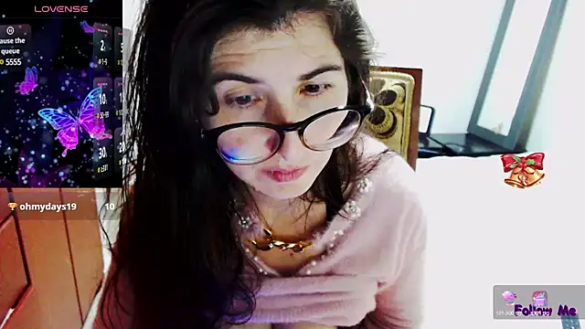 Snapshot of A_R_Y_ chatting on February 10, 2025, 11:45 pm A R Y online show from February 10, 2025, 11:45 pm