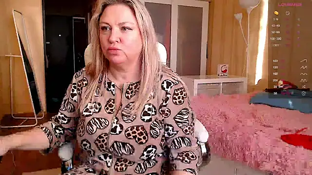 Snapshot of PamHardFuck chatting on February 20, 2025, 2:13 pm PamHardFuck online show from February 20, 2025, 2:13 pm