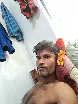 Snapshot of GuyAloneLk chatting on November 5, 2025, 7:08 am GuyAloneLk online show from November 5, 2025, 7:08 am