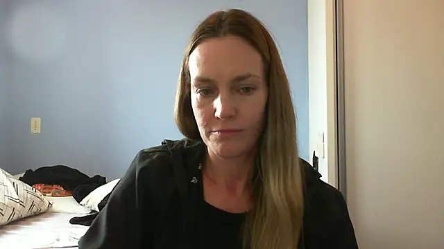 Annylove1 online show from October 1, 2025, 3:40 pm