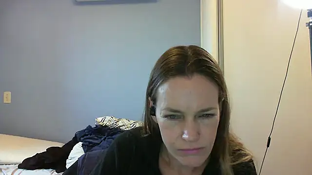 Annylove1 online show from November 4, 2025, 10:14 am