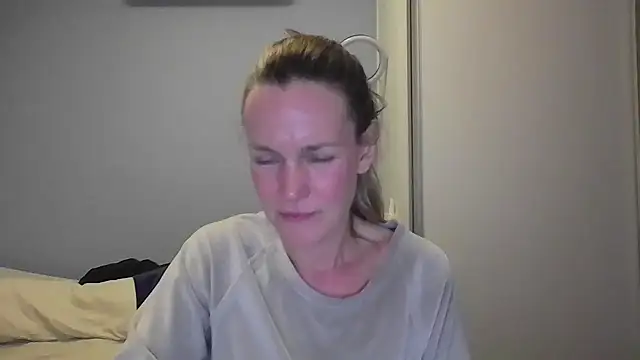 Annylove1 online show from November 24, 2025, 12:10 am