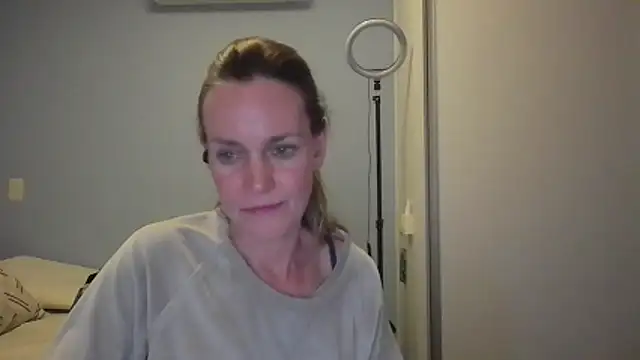 Annylove1 online show from November 27, 2025, 12:24 am