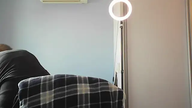 Annylove1 online show from December 20, 2025, 1:40 pm