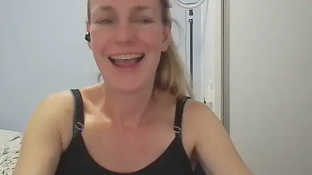 Annylove1 online show from January 15, 2026, 12:26 am