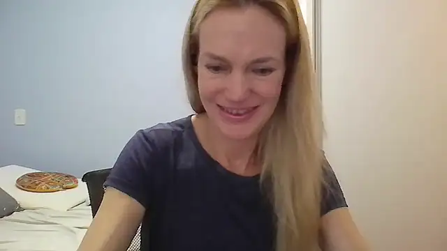 Annylove1 online show from March 25, 2026, 12:33 pm