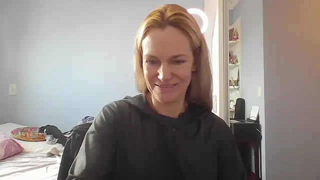 Snapshot of Annylove1 chatting on May 4, 2026, 12:12 pm Annylove1 online show from May 4, 2026, 12:12 pm