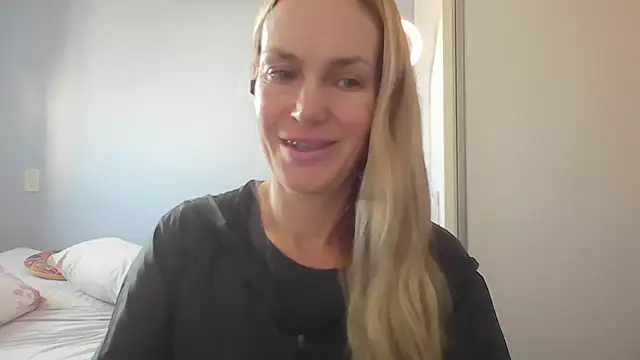Snapshot of Annylove1 chatting on May 5, 2026, 12:24 pm Annylove1 online show from May 5, 2026, 12:24 pm