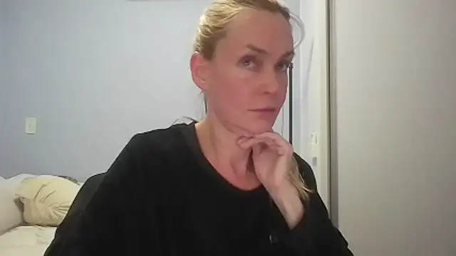 Snapshot of Annylove1 chatting on May 25, 2026, 12:05 am Annylove1 online show from May 25, 2026, 12:05 am