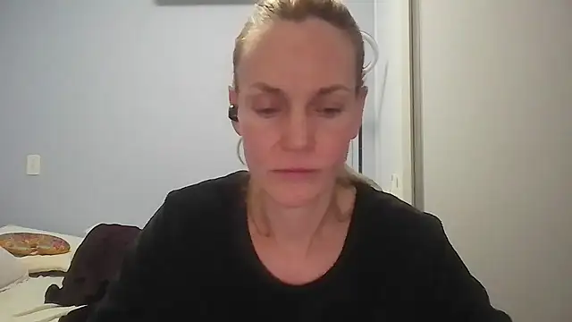 Snapshot of Annylove1 chatting on June 1, 2026, 12:23 am Annylove1 online show from June 1, 2026, 12:23 am
