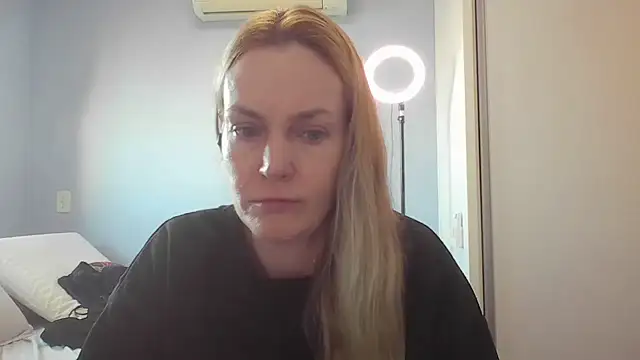 Snapshot of Annylove1 chatting on June 8, 2026, 10:48 am Annylove1 online show from June 8, 2026, 10:48 am