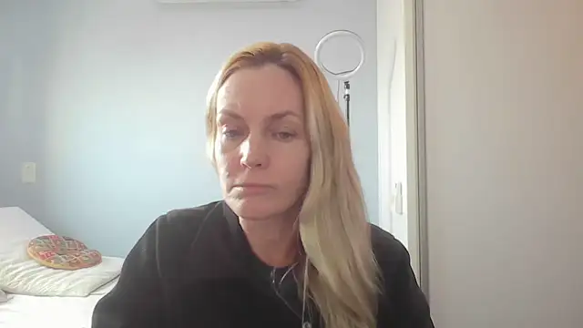 Snapshot of Annylove1 chatting on June 9, 2026, 12:50 pm Annylove1 online show from June 9, 2026, 12:50 pm