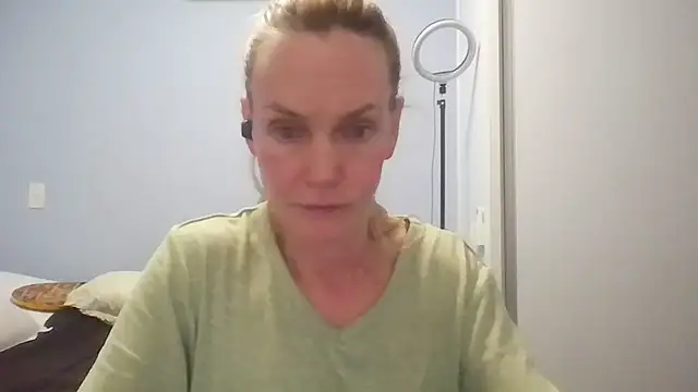 Snapshot of Annylove1 chatting on June 15, 2026, 12:13 am Annylove1 online show from June 15, 2026, 12:13 am