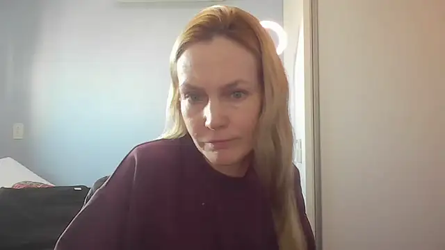 Snapshot of Annylove1 chatting on June 17, 2026, 12:40 pm Annylove1 online show from June 17, 2026, 12:40 pm