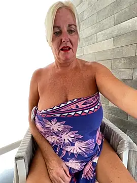 Snapshot of Patsylaboner chatting on June 16, 2026, 5:37 pm Patsylaboner online show from June 16, 2026, 5:37 pm