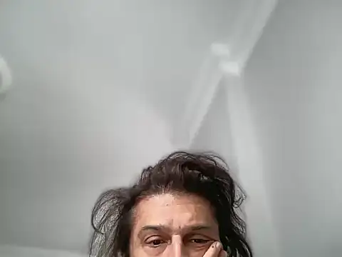 Snapshot of ALPHANDRE chatting on October 28, 2025, 7:23 am ALPHANDRE online show from October 28, 2025, 7:23 am