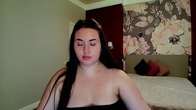 Roxie Bradley online show from September 29, 2025, 5:56 am