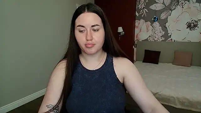Snapshot of Roxie_Bradley chatting on June 2, 2026, 5:31 am Roxie Bradley online show from June 2, 2026, 5:31 am