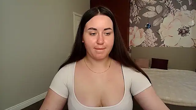 Snapshot of Roxie_Bradley chatting on June 4, 2026, 5:46 am Roxie Bradley online show from June 4, 2026, 5:46 am
