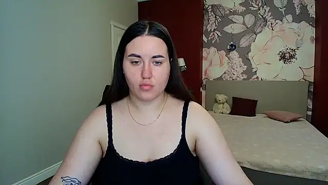 Roxie Bradley online show from July 15, 2026, 5:45 am