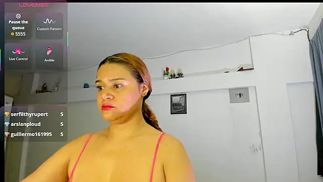 Snapshot of Sinthia_Collins chatting on October 9, 2025, 11:19 am Sinthia Collins online show from October 9, 2025, 11:19 am