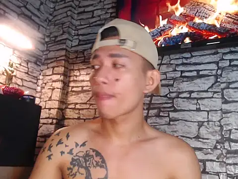 xlovercum online show from February 1, 2026, 12:20 am