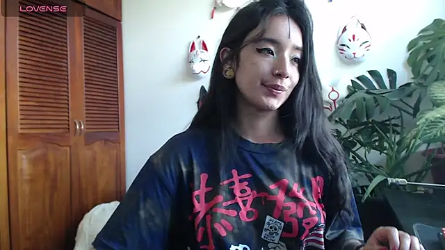 Snapshot of cat_salo chatting on December 7, 2024, 2:46 pm cat salo online show from December 7, 2024, 2:46 pm