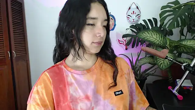 cat salo online show from January 4, 2025, 11:27 pm