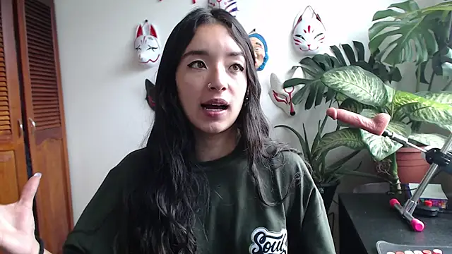 Snapshot of cat_salo chatting on January 6, 2025, 3:08 pm cat salo online show from January 6, 2025, 3:08 pm