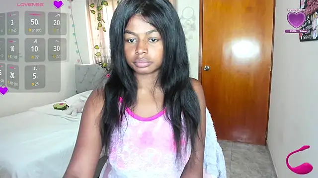Snapshot of charlott7 chatting on June 12, 2026, 4:28 pm charlott7 online show from June 12, 2026, 4:28 pm
