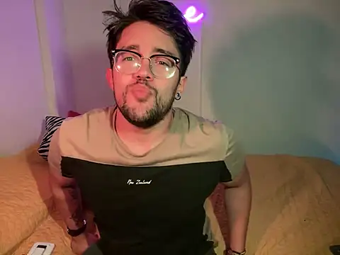 Im sophiie online show from January 27, 2025, 9:02 am