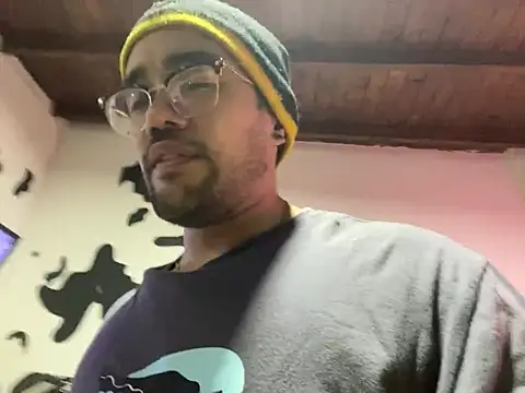 Im sophiie online show from February 2, 2025, 6:37 am