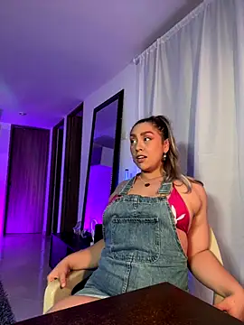 Im sophiie online show from September 16, 2025, 6:47 am