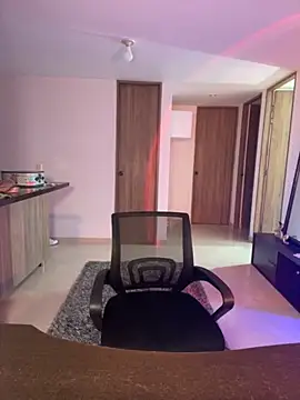 Im sophiie online show from October 3, 2025, 6:32 am