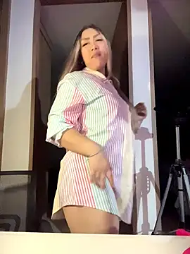 Im sophiie online show from February 12, 2026, 6:30 am