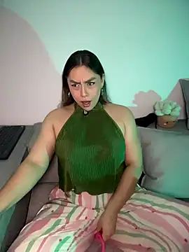 Snapshot of Im_sophiie chatting on July 19, 2026, 7:23 am Im sophiie online show from July 19, 2026, 7:23 am