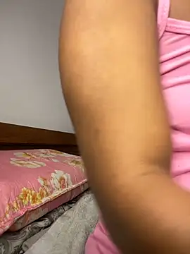  yisela  online show from May 27, 2026, 12:07 am