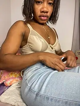  yisela  online show from June 24, 2026, 12:09 am