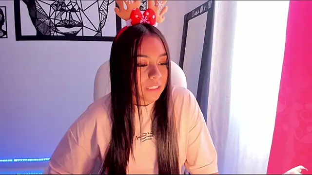 Snapshot of Ciara8 chatting on December 28, 2024, 7:54 pm Ciara8 online show from December 28, 2024, 7:54 pm